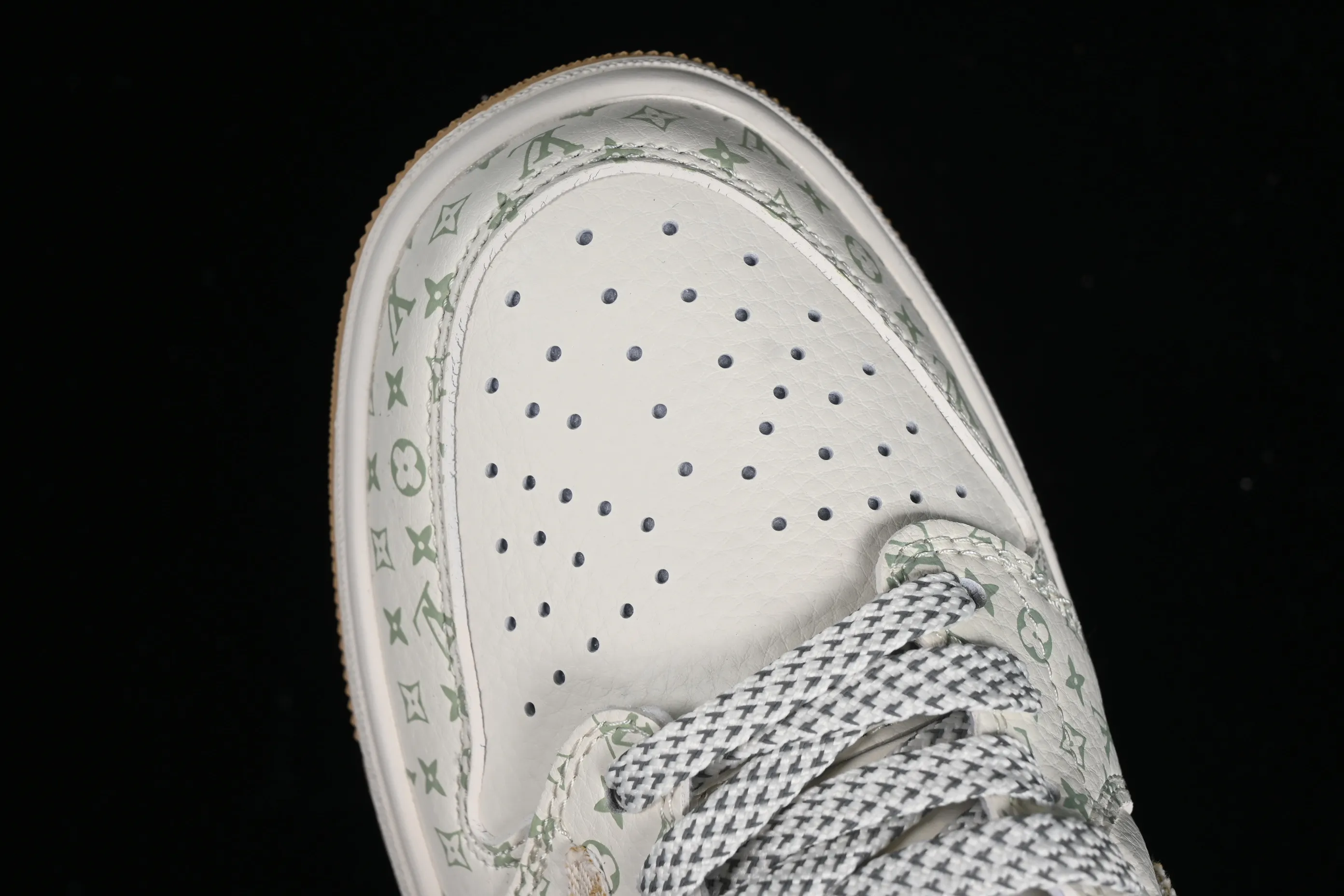 All categories Air Jordan Jordan series basketball shoes Air Jordan 1 Low Travis Scott x Fragment Design x Jordan Air Jordan 1 Low OG SP AJ1 Joe 1LV joint light coffee denim print low-top cultural casual sneakers SJ2068-006